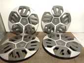 Replacement hubcap for Kia Sportage IV (QL, QLE) 1.6 CRDi OEM IAM reference 9834453780 R18