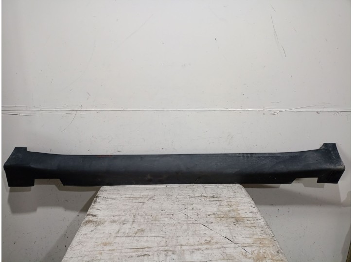 Replacement side skirt for Kia Sportage IV (QL, QLE) 1.6 CRDi OEM IAM reference 87751F1100 87751F1100