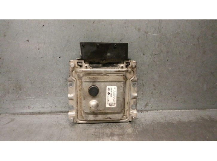Replacement electronic module for Kia Sportage IV (QL, QLE) 1.6 CRDi OEM IAM reference 296102U500 0281035845