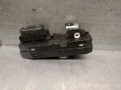 Replacement front right window regulator switch for Kia Sportage IV (QL, QLE) 1.6 CRDi OEM IAM reference 93575F1000 93576F1000