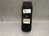 Replacement front right window regulator switch for Kia Sportage IV (QL, QLE) 1.6 CRDi OEM IAM reference 93575F1000 93576F1000