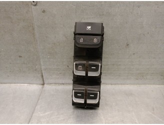 Replacement front left window lift switch for Kia Sportage IV (QL, QLE) 1.6 CRDi AWD OEM IAM reference 93570F1200 93571