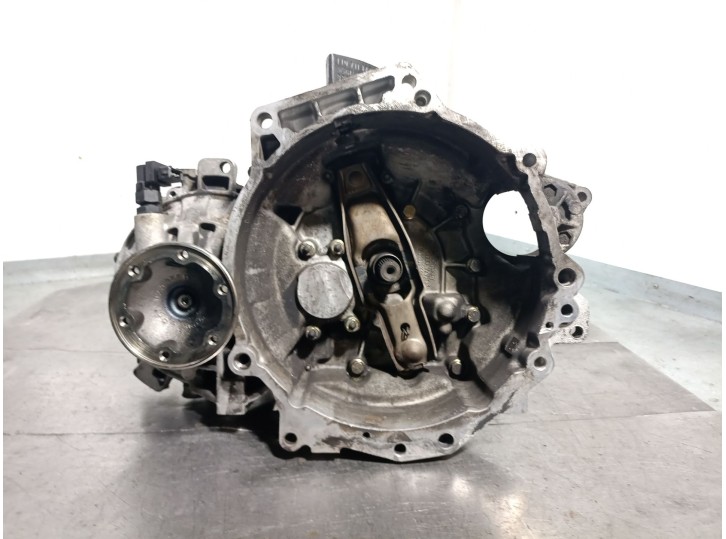 Replacement gearbox for Audi A3 (8L1) 1.8 OEM IAM CZM reference 02J300045EX 370368