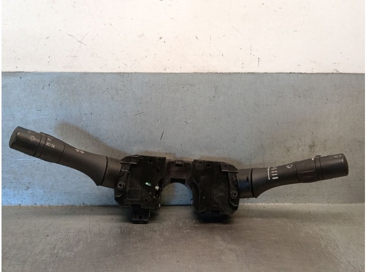 Recambio de mando luces para nissan juke (f15) 1.6 referencia OEM IAM 255601KK0A 255601KK0A 