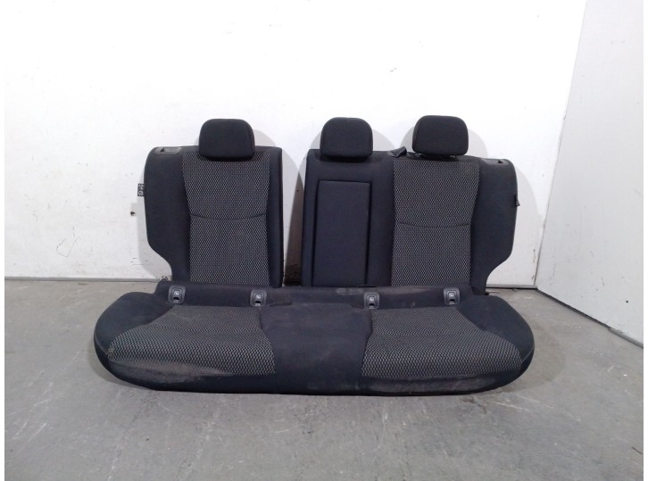 Recambio de asientos traseros para nissan pulsar hatchback (c13) 1.2 dig-t referencia OEM IAM 883003ZM0C 883003ZM0C