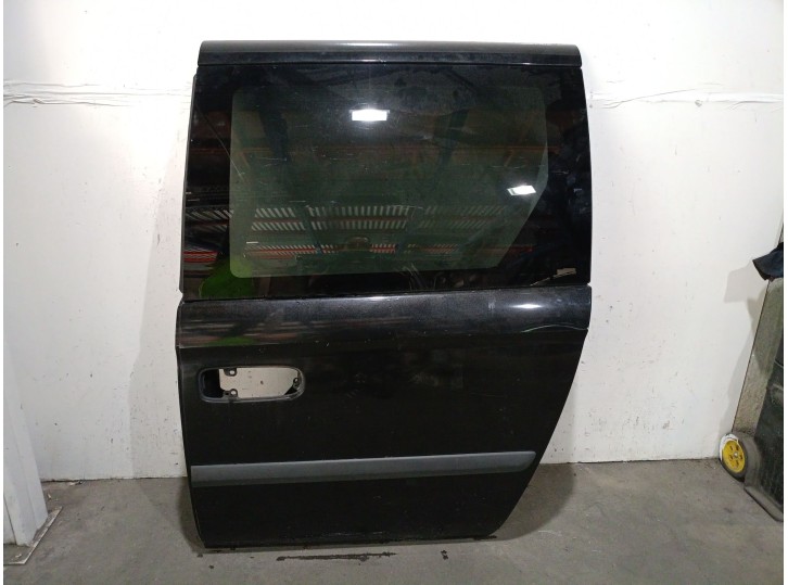 Recambio de puerta trasera izquierda para chrysler voyager iv (rg, rs) 2.5 crd referencia OEM IAM 4894481AF 4894481AF 