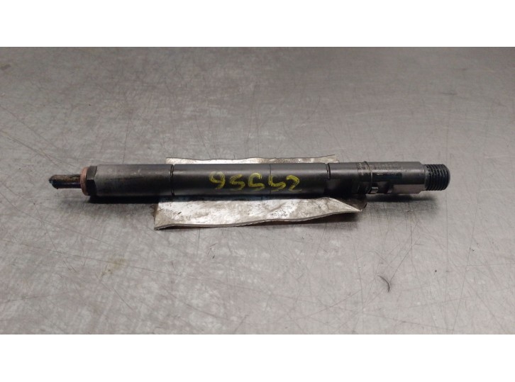 Recambio de inyector para ssangyong rodius i 2.7 xdi referencia OEM IAM A6650170221 EJBR04401D
