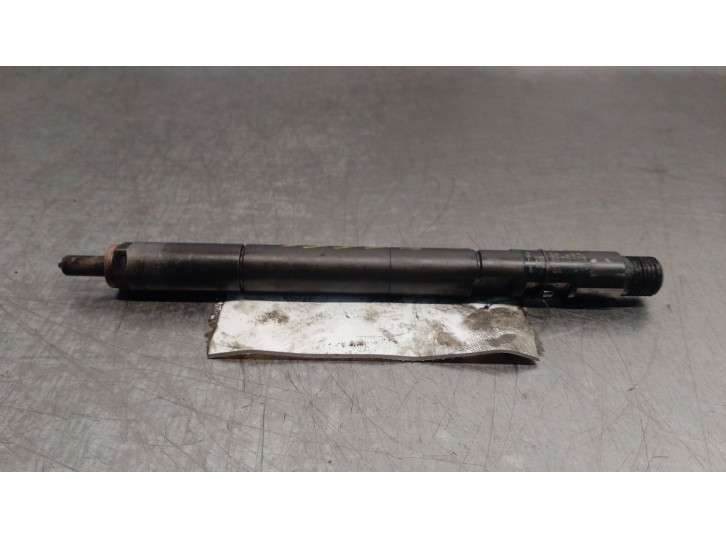 Recambio de inyector para ssangyong rodius i 2.7 xdi referencia OEM IAM A6650170221 EJBR04401D