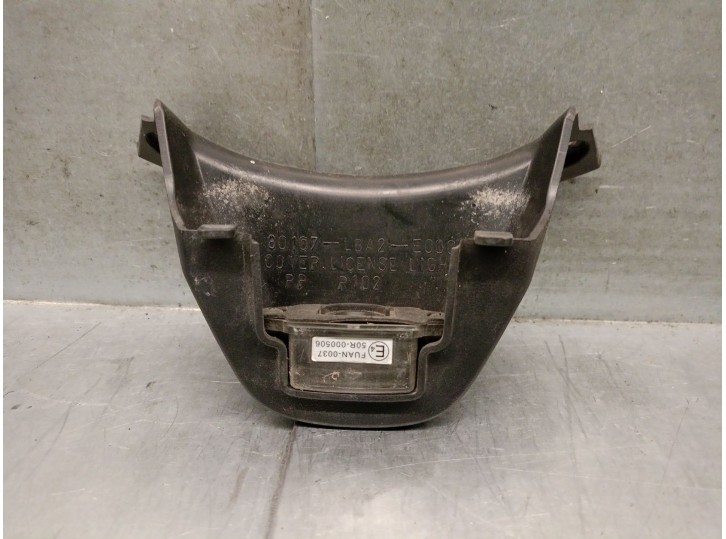 Recambio de molduras traseras para kymco xciting xciting 500i r (t7) referencia OEM IAM 80107LBA2E00 80107LBA2E00 