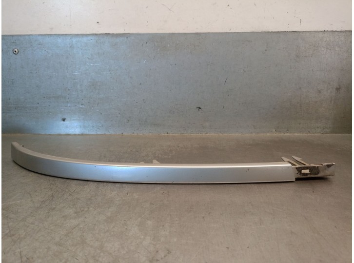 Replacement headlight trim ring for Peugeot 306 Break (7E, N3, N5) 1.9 D OEM IAM reference 9624516077 7810A7 