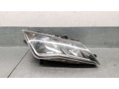 Replacement right headlight for Seat Leon ST (5F8) 2.0 TDI OEM IAM reference 5F1941006B 5F1941006B