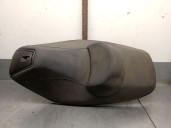 Recambio de asiento para kymco xciting xciting 500i r (t7) referencia OEM IAM 77201LBA2E000 77201LBA2E000 