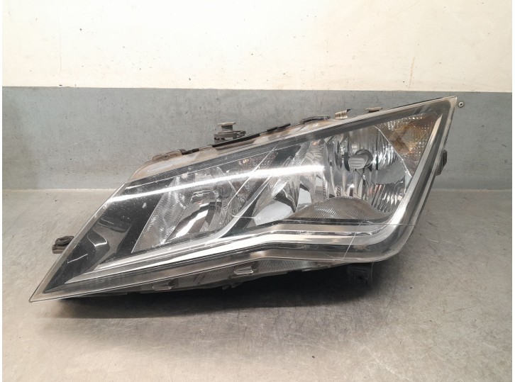 Recambio de faro izquierdo para seat leon st (5f8) 2.0 tdi referencia OEM IAM 5F1941005B 5F1941005B 90022035