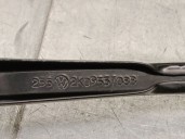 Replacement rear wiper arm for Volkswagen Caddy III van/minivan (2KA, 2KH, 2CA, 2CH) 2.0 SDI OEM IAM reference