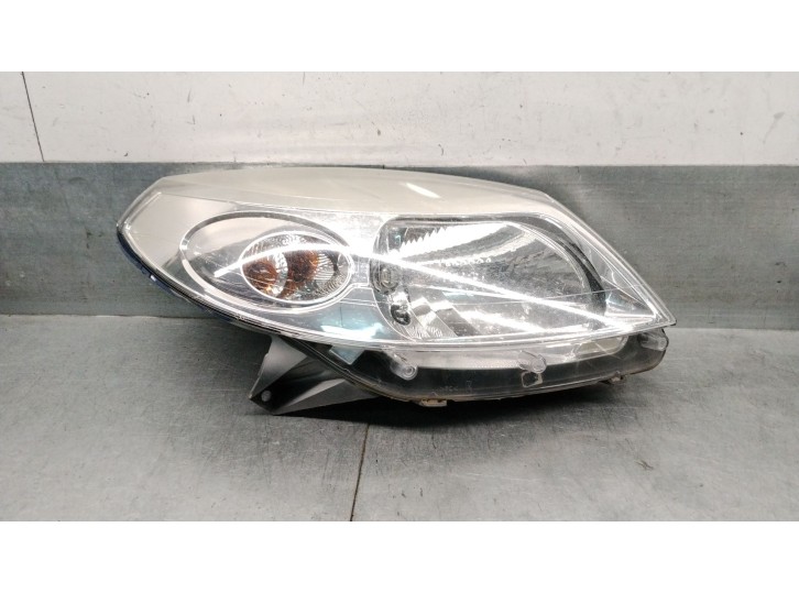 Replacement right headlight for Dacia Sandero (BS_) 1.2 16V OEM IAM reference 8200733877 8200733877