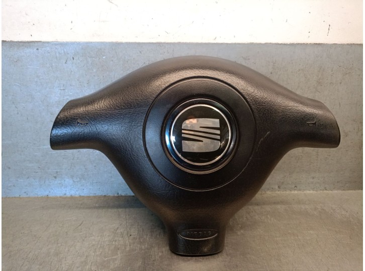 Replacement front left airbag for Seat Leon (1M1) 1.9 TDI OEM IAM reference 1M0880201N 1M0880201N 