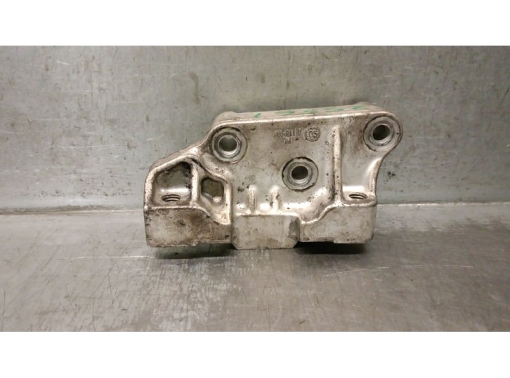 Recambio de soporte motor para chrysler voyager iv (rg, rs) 2.5 crd referencia OEM IAM 90542119F 