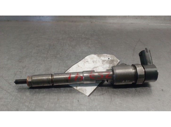 Replacement injector for Fiat Fiorino van/MPV (225_) 1.3 D Multijet (225BXD1A, 225BXB1A, 225BXB11) OEM reference