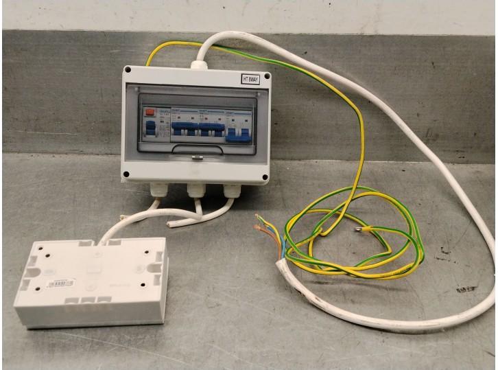 Replacement relay / fuse box for Maxus Amingo 2.0 OEM IAM reference 8WAY