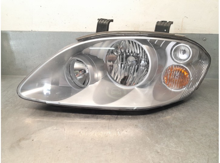 Recambio de faro izquierdo para ssangyong rodius i 2.7 xdi referencia OEM IAM 8310121305 8310121305 