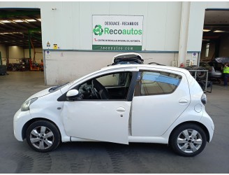 toyota aygo (_b1_) del año 2014