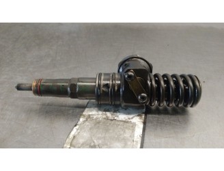 Recambio de inyector para volkswagen golf v (1k1) 1.9 tdi referencia OEM IAM 038130073BN 0414720313