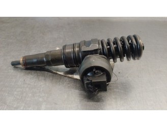 Recambio de inyector para volkswagen golf v (1k1) 1.9 tdi referencia OEM IAM 038130073BN 0414720313