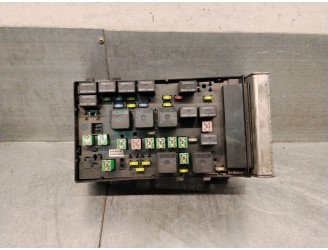 Replacement fuse/relay box for Chrysler Voyager IV (RG, RS) 2.5 CRD OEM IAM reference 05144580AC 