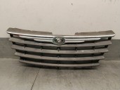 Replacement front grille for Chrysler Voyager IV (RG, RS) 2.5 CRD OEM IAM reference 04857960AA 4857958AA 