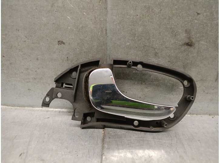 Replacement front left interior handle for Seat Leon (1M1) 1.9 TDI OEM IAM reference 1M0837113A 1M0837113D 