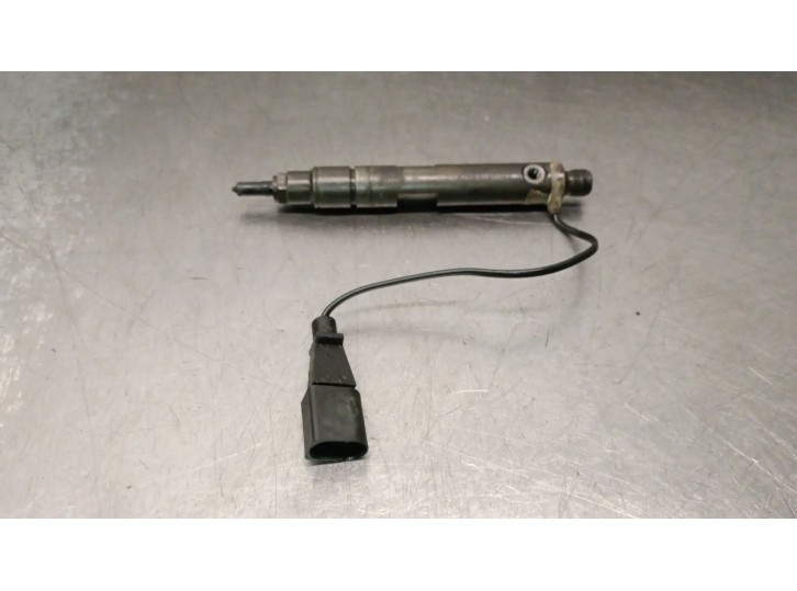 Recambio de inyector para seat leon (1m1) 1.9 tdi referencia OEM IAM 038130201S 0432193580