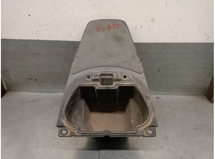 Replacement bracket for Vespa ET ET4 50 (ZAPC26) OEM IAM reference 656303 656303 