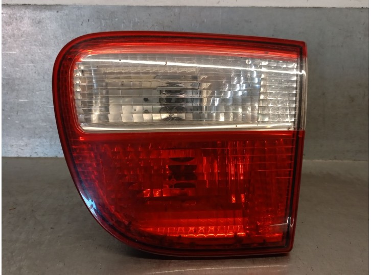 Replacement right rear tailgate light for seat leon (1m1) 1.6 16 v OEM IAM reference 1M6945092 1M6945108 