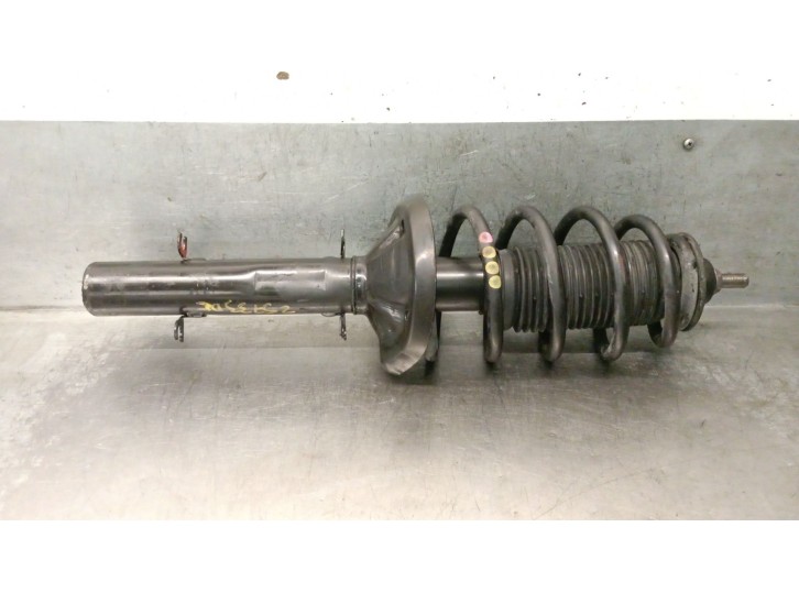 Replacement front left shock absorber for Seat Leon (1M1) 1.6 16V OEM IAM reference 1J0413031CP 1J0413031CP 334812
