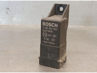 Recambio de caja precalentamiento para opel vivaro b furgoneta (x82) 1.6 cdti (05) referencia OEM IAM 8200798585 0281003050