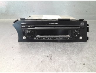 Replacement audio system / CD radio for SsangYong Actyon I 2.0 XDi OEM IAM reference 8910009070 A2C53251127