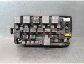 Replacement relay/fuse box for SsangYong Actyon I 2.0 XDi OEM IAM reference 8239031033 