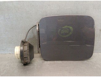 Replacement fuel filler flap for Kia Magentis II (MG) 2.0 CRDi OEM IAM reference 695102G000 695102G000 