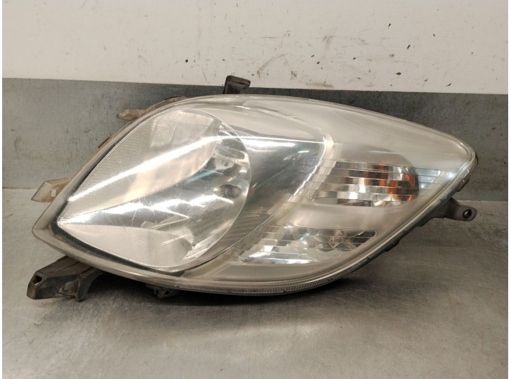 Recambio de faro derecho para toyota yaris (_p9_) 1.4 d-4d (nlp90_) referencia OEM IAM 811100D120 811300D120 