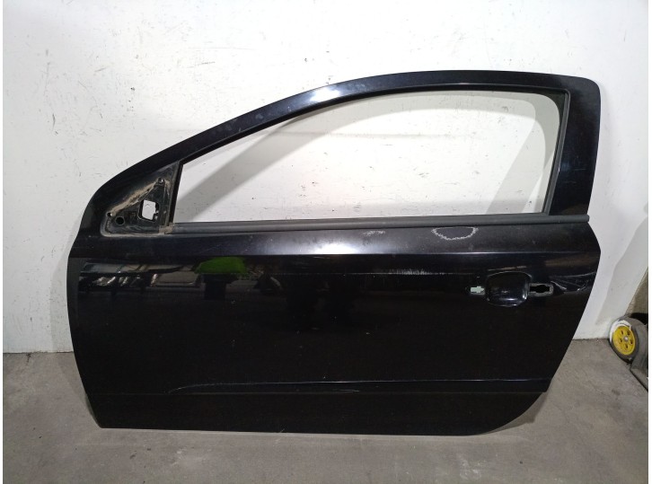 Replacement left front door for Opel Astra H GTC (A04) 1.7 CDTi (L08) OEM IAM reference 124078 124078 