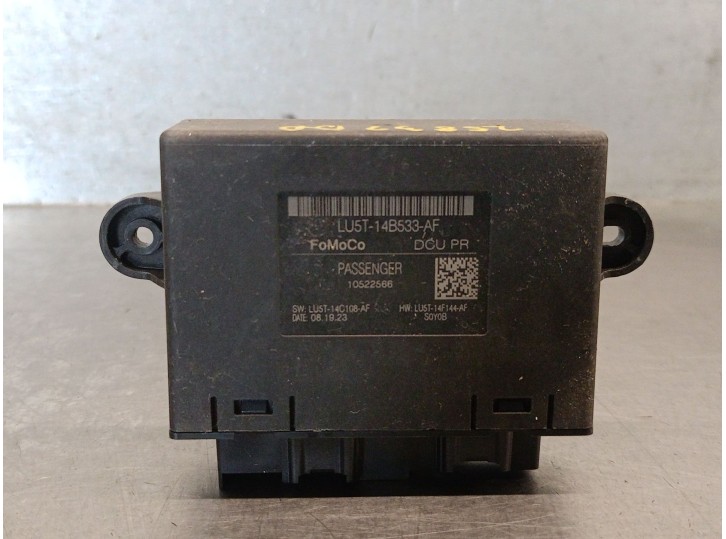 Replacement central locking unit for Ford Puma (J2K, CF7) 1.0 EcoBoost MHEV OEM IAM reference LU5T14B533AF 