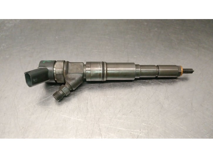 Recambio de inyector para bmw 5 (e39) 530 d referencia OEM IAM 7785984 0445110047