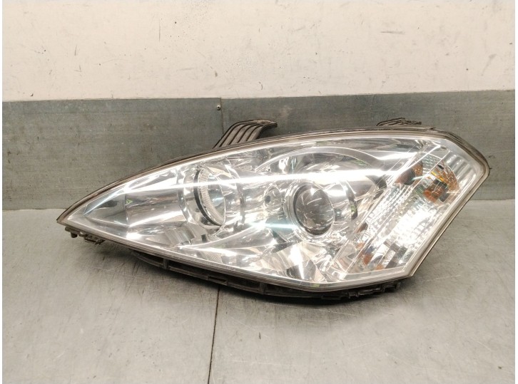 Replacement left headlight for SsangYong Kyron 2.7 XDi 4x4 OEM IAM reference 8310309101 8310309101 