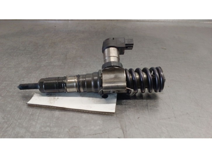 Recambio de inyector para volkswagen passat b6 variant (3c5) 2.0 tdi 16v referencia OEM IAM 000130073SX 