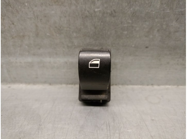 Recambio de mando elevalunas delantero derecho para bmw 1 coupé (e82) 120 d referencia OEM IAM 6935534 61319162999 