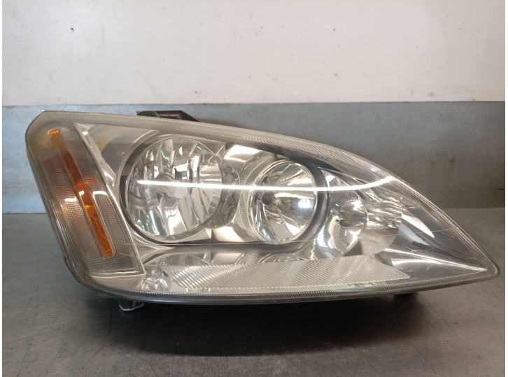 Replacement right headlight for Ford Focus C-MAX (DM2) 1.6 TDCi OEM IAM reference 3M5113100AA 1347459 