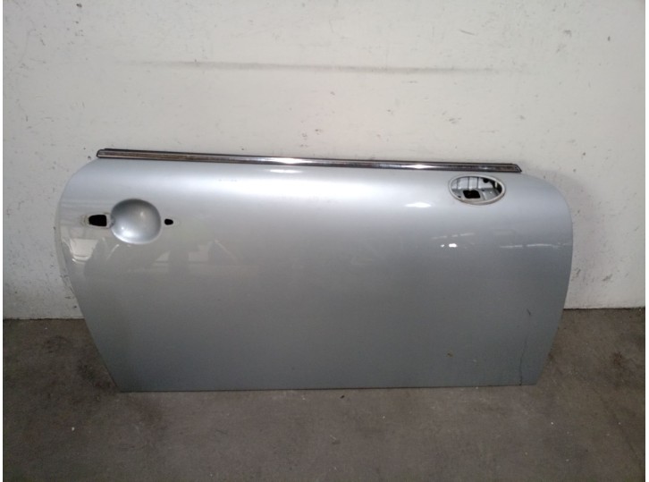 Replacement front right door for Mini Mini (R56) Cooper OEM IAM reference 41009628768 41009628768