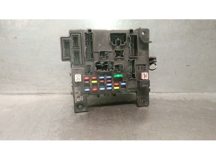 Recambio de caja reles / fusibles para mitsubishi asx (ga_w_) 1.6 di-d referencia OEM IAM 8637B540 