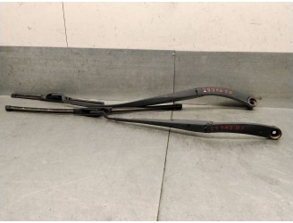Replacement front right wiper arm for Kia Sportage IV (QL, QLE) 1.6 GDi OEM IAM reference 98321D9000 98321D9000 