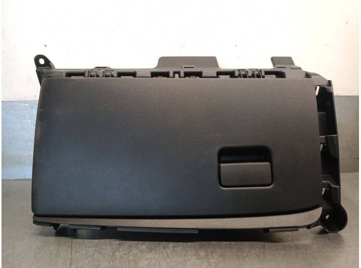 Recambio de guantera para mazda 2 fastback (kb) 1.5 hybrid (kbac3x) referencia OEM IAM 55550K0031 55550K0031 